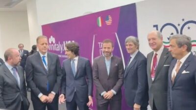 Copertina di Il richiamo del vino: pienone di eletti  e staff alla fiera Usa