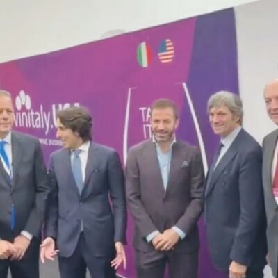 Copertina di Il richiamo del vino: pienone di eletti  e staff alla fiera Usa