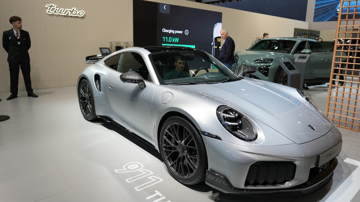 porsche torna a fare utili ma vende meno auto il segreto 232 la 911 da Ilfattoquotidiano.it porsche torna a fare utili ma vende meno auto il segreto 232 la 911