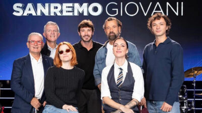 Copertina di Sanremo Giovani 2026, il cerchio si stringe. Ecco i 15 promossi: tra X Factor e Amici spuntano gli outsider. Alla Finale di Rai Uno arriveranno in sei