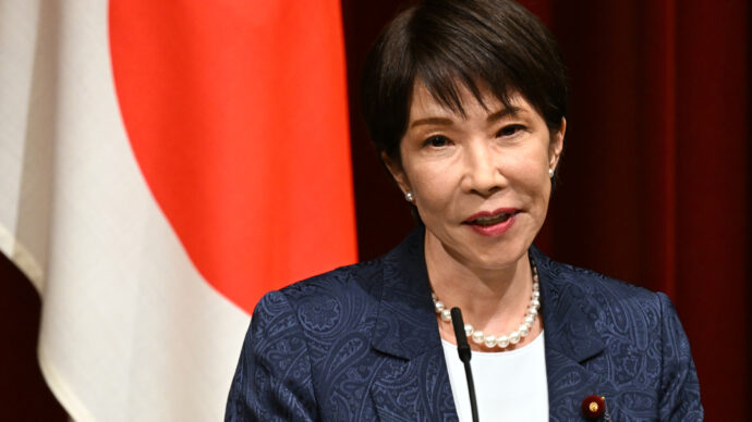 Giappone, un anno di governo di Takaichi Sanae. Dall’economia all’emancipazione femminile: le promesse tradite della prima premier donna