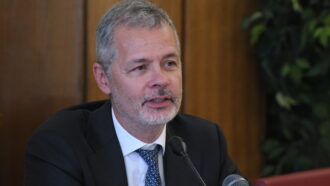 Copertina di Corte costituzionale, Francesco Viganò è il nuovo presidente: il professore scelto da Mattarella prende il posto di Amoroso