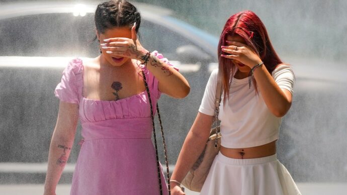 Crisi climatica, 3 milioni di vittime in otto anni solo per il caldo estremo. L’allarme di Lancet: “Si dichiari l’emergenza sanitaria”