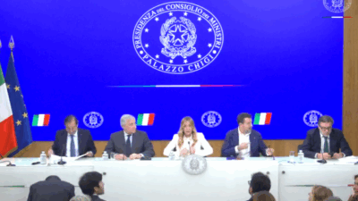 Copertina di Ok alla manovra, ripescato il taglio Irpef ma solo fino a 55mila euro. Sale a 100mila euro la soglia di ricavi per l’accesso alla flat tax degli autonomi
