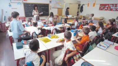 Copertina di In manovra dentiere, congedi, bollo auto e condizionatori nelle scuole