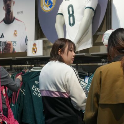 Copertina di Il Real Madrid si piega a Pechino: i milioni in gioco dietro le scuse pubbliche al “popolo cinese” dopo il caso Mbappè