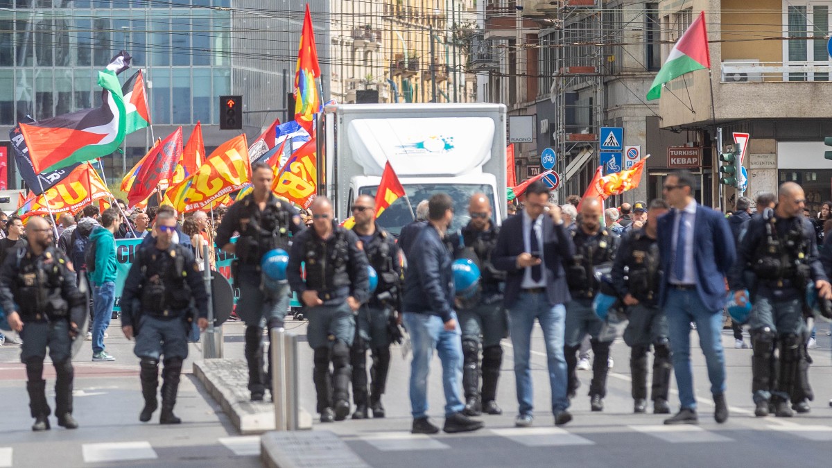 sciopero generale usb il governo non risponde nel merito delle proteste rischio violenze spostano l8217attenzione sull8217ordine pubblico da Ilfattoquotidiano.it sciopero generale usb il governo non risponde nel merito delle proteste rischio violenze spostano l8217attenzione sull8217ordine pubblico