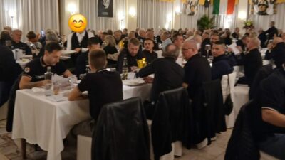 Copertina di “Boia chi molla”, foto di Mussolini e fasci littori: in Lombardia le cene per la marcia su Roma. A Milano esponenti di FdI, Lega e Futuro nazionale