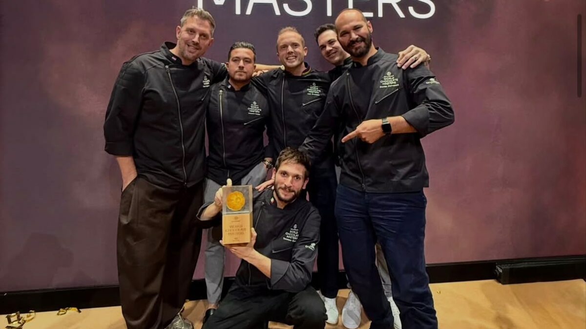 “Ha dimostrato una capacità straordinaria di coniugare equilibrio dei sapori, precisione tecnica e una cifra stilistica distintiva”: l’italiano Tommaso Grollero vince i mondiali di cioccolateria