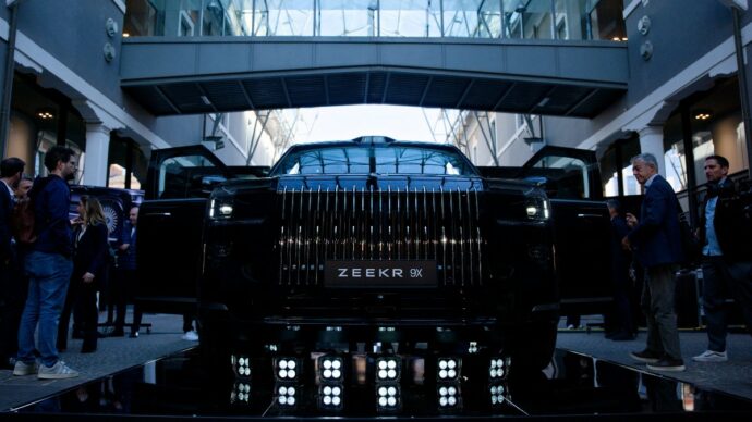 Zeekr 9X, debutta in Italia il maxi suv di lusso che sfida le tedesche – FOTO