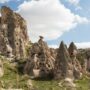 Copertina di Turchia, crolla un “camino delle Fate” in Cappadocia: due morti. La frana provocata da forti piogge