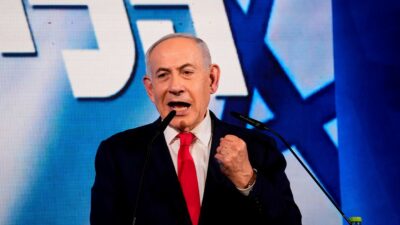 Copertina di Bibi: “Le elezioni rubate, gli arabi pagati dal Qatar”