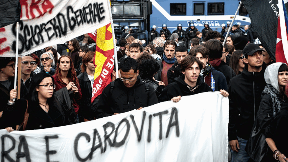 Verso lo sciopero del 30 ottobre, le voci: “Siamo stanchi di scappare dall’Italia perché non ci danno risposte”. “Quando neanche con doppi turni e straordinari arrivi a fine mese non puoi stare a guardare”
