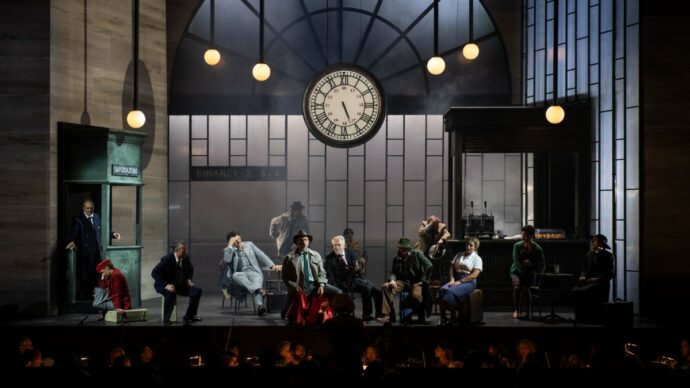 Pirandello all’Opera di Roma: “La vita nuda”, quando la musica fa cadere la maschera