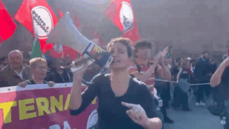 Copertina di Roma, contestazione contro Salvini davanti al ministero dei Trasporti: “Disobbediamo e organizziamo un’alternativa sociale e politica”