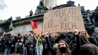 Copertina di In piazza contro caro vita, riarmo e governo. Revelli: "La vitalità delle proteste stride con l’opposizione che arriva sempre tardi"